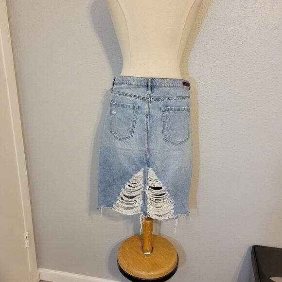 Blank NYC Denim Faithful Big Reveal Skirt Sz 28 Distressed - Picture 4 of 10